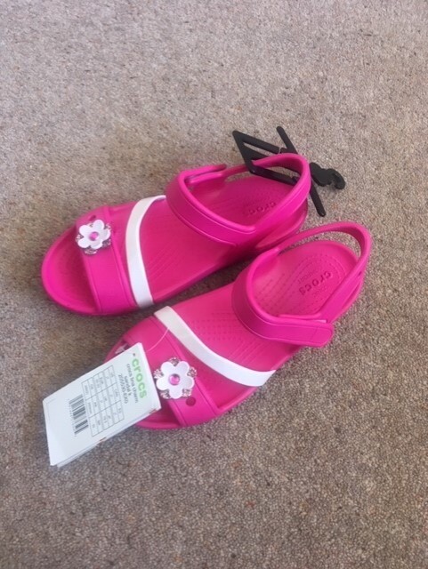 crocs lina charm sandal